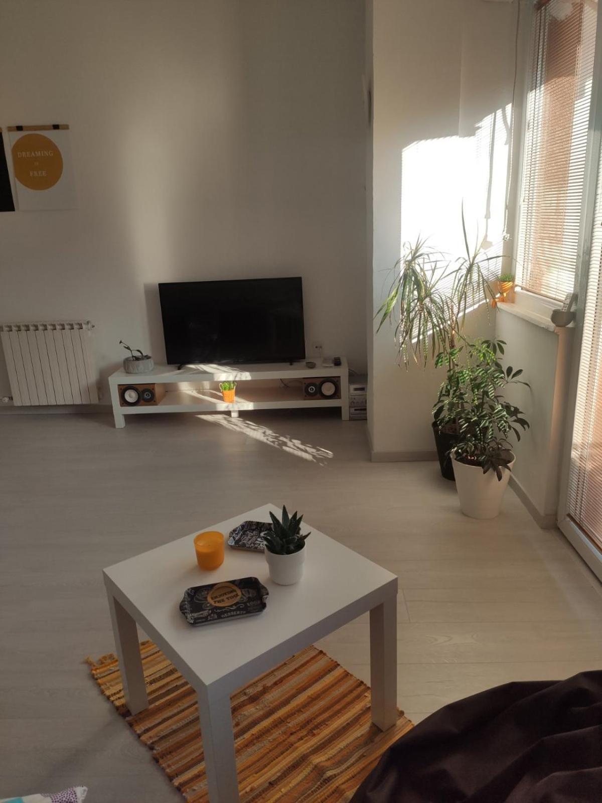 City Center White Apartment! سكوبجي المظهر الخارجي الصورة