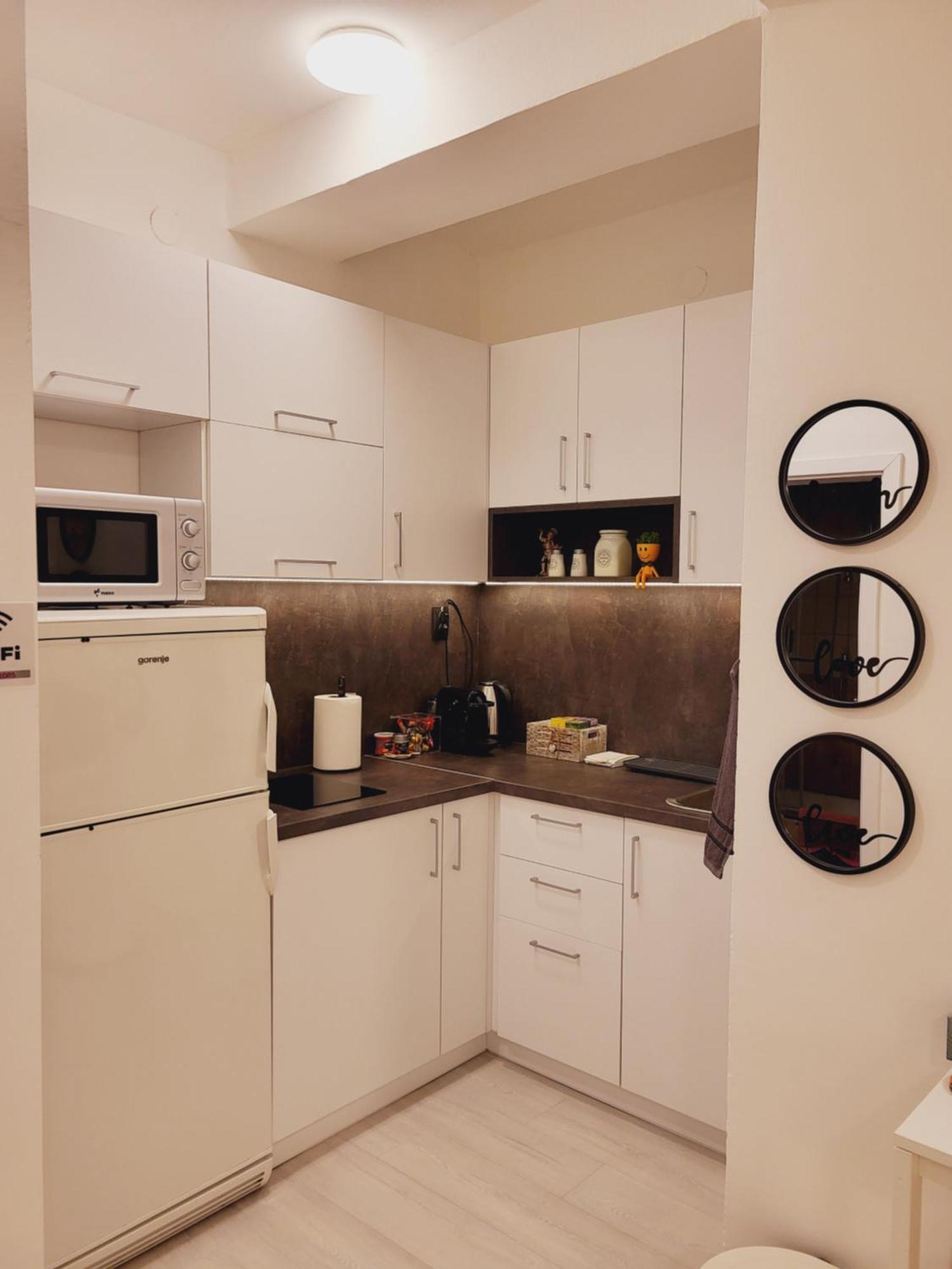 City Center White Apartment! سكوبجي المظهر الخارجي الصورة