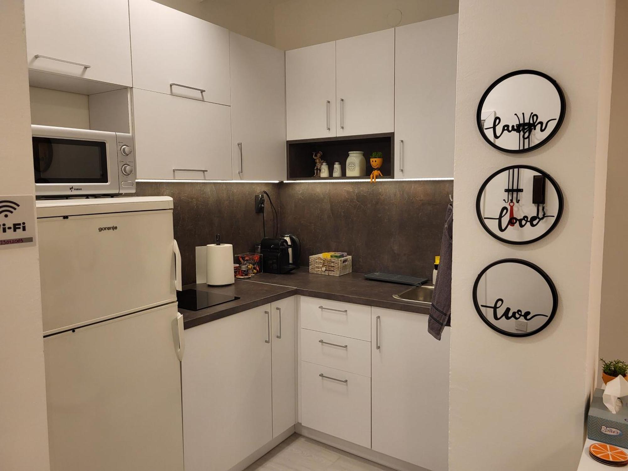 City Center White Apartment! سكوبجي المظهر الخارجي الصورة